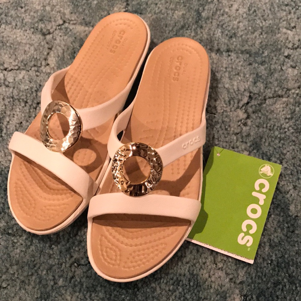 ‼️Sale‼️Crocs Sanrah hammered sandal ✨✨✨